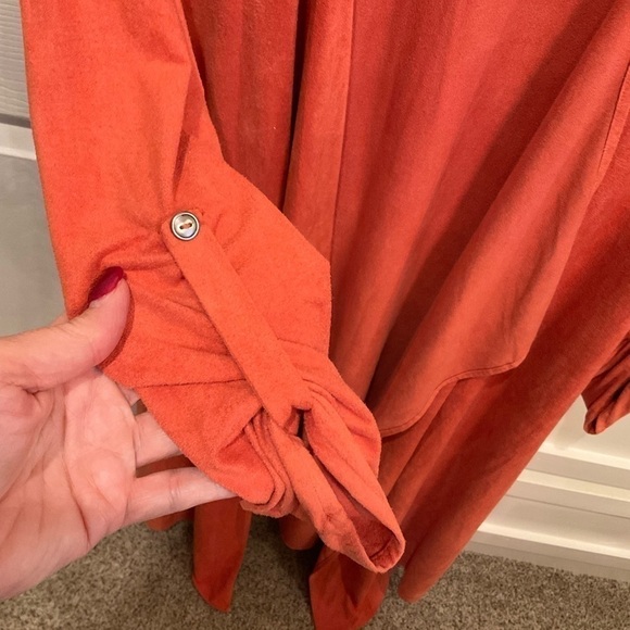 Tahari pretty burnt orange suede like soft fabric jacket. - Picture 5 of 6